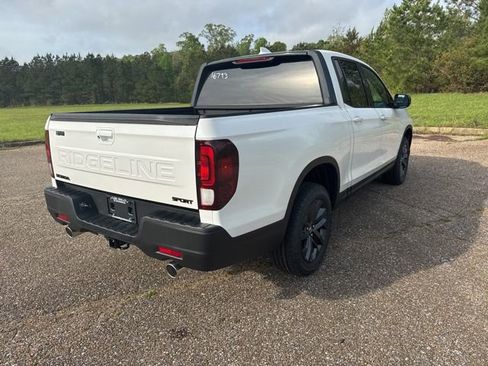 New 2026 Honda Ridgeline Sport image 3