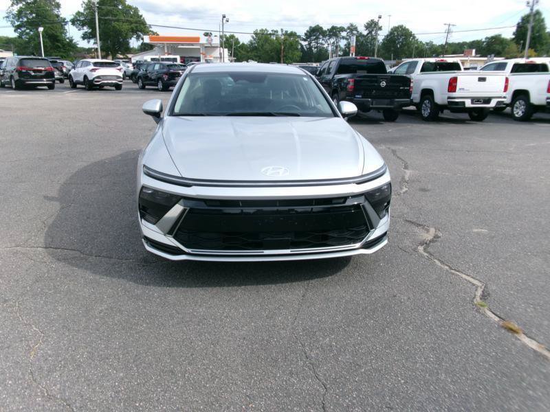Used 2025 Hyundai Sonata SEL FWD image 3