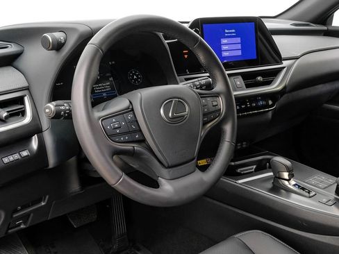 Used 2025 Lexus UX 300h FWD image 3