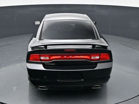 Used 2012 Dodge Charger SE RWD image 14