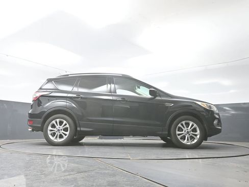 Used 2017 Ford Escape SE image 22