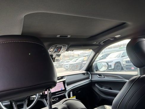 New 2026 Jeep Grand Cherokee Altitude image 10