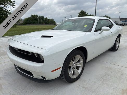 Used 2023 Dodge Challenger SXT RWD image 1