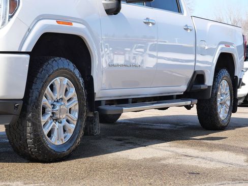 Used 2022 GMC Sierra 3500 Denali image 5