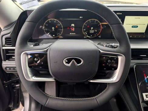Certified 2026 INFINITI QX80 Luxe AWD/4WD image 13