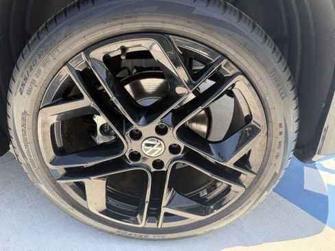 New 2026 Volkswagen Tiguan SE R-Line FWD image 30