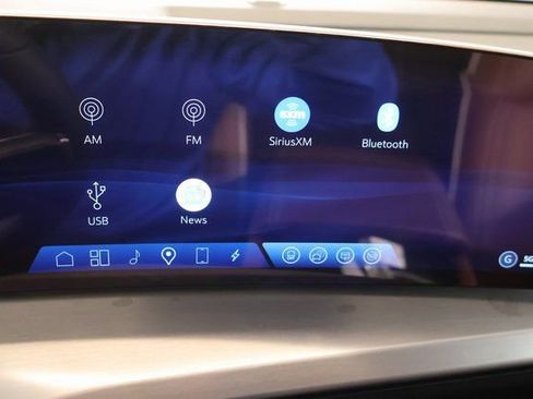 New 2026 Cadillac Vistiq Platinum image 21