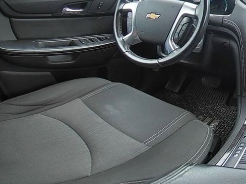 Used 2016 Chevrolet Traverse LT FWD image 19