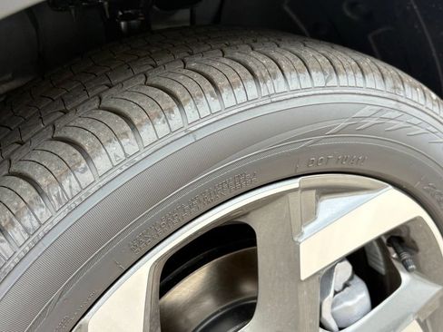New 2026 Hyundai Venue SEL FWD image 32