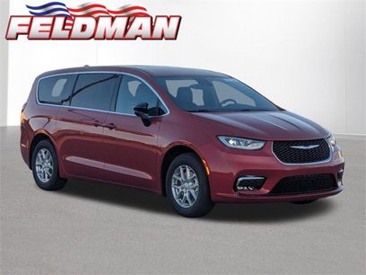 New 2026 Chrysler Pacifica Select