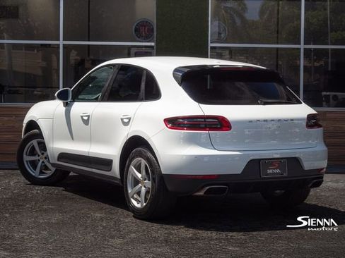 Used 2018 Porsche Macan image 4