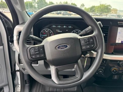 Used 2024 Ford F250 XL w/ STX Appearance Package AWD/4WD image 30