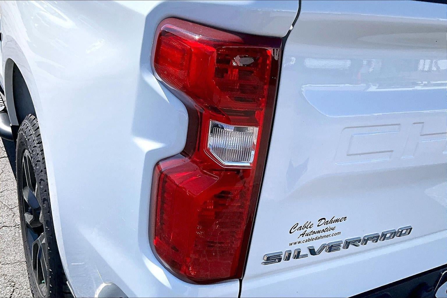 Used 2024 Chevrolet Silverado 1500 LT AWD/4WD image 28