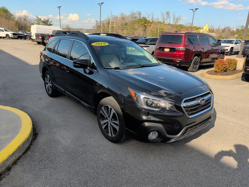 Used 2019 Subaru Outback 2.5i Limited image 4