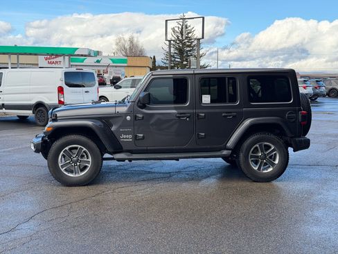 Used 2019 Jeep Wrangler Unlimited Sahara image 6