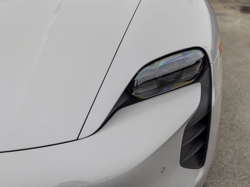 Certified 2023 Porsche Taycan GTS image 16