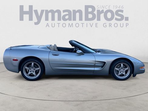 Used 2001 Chevrolet Corvette Convertible w/ Preferred Equipment Group2 image 2