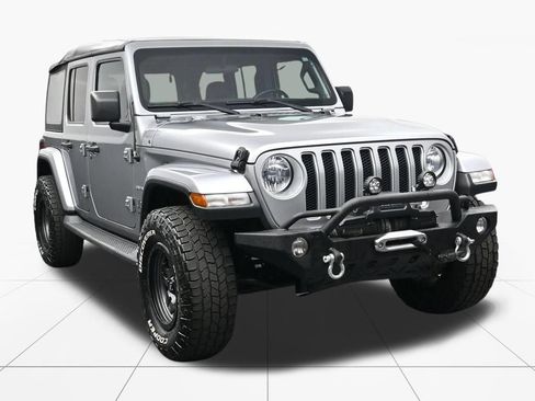 Used 2020 Jeep Wrangler Unlimited Sahara AWD/4WD image 11
