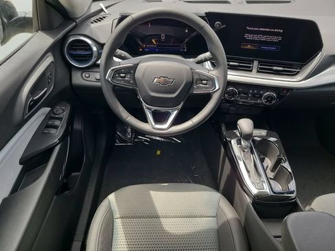 New 2026 Chevrolet Trax LT w/ Midnight Edition FWD image 14