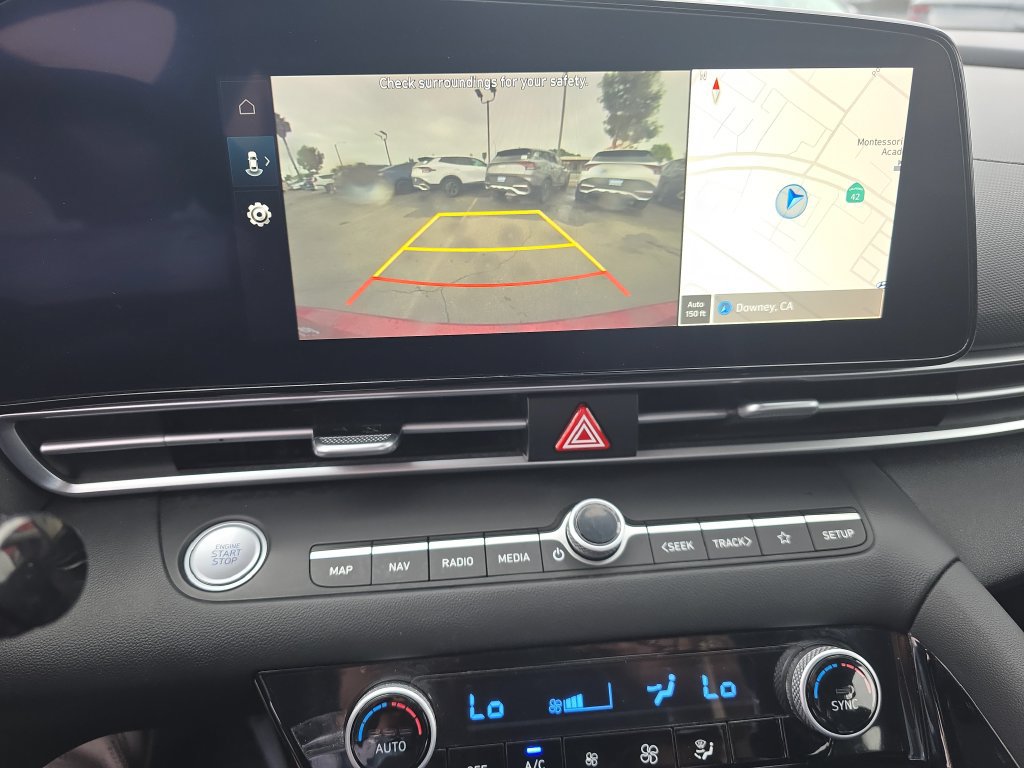 Used 2023 Hyundai Elantra SEL w/ Convenience Package FWD image 18