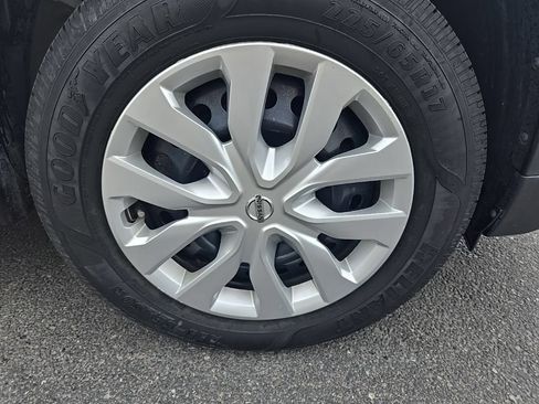 Used 2020 Nissan Rogue S AWD/4WD image 35
