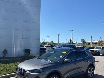 Certified 2025 Ford Escape Platinum w/ Premium Technology Package