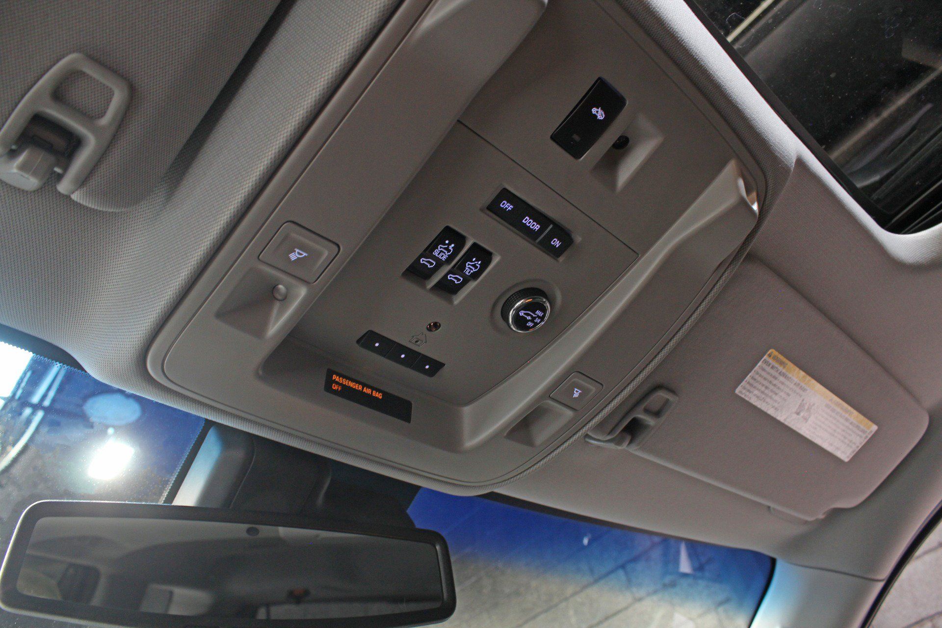 Used 2015 Chevrolet Tahoe LT AWD/4WD image 18