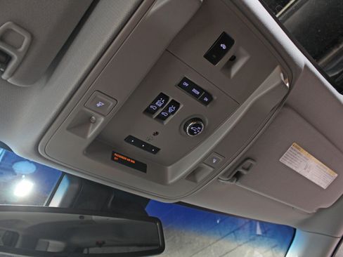 Used 2015 Chevrolet Tahoe LT AWD/4WD image 18