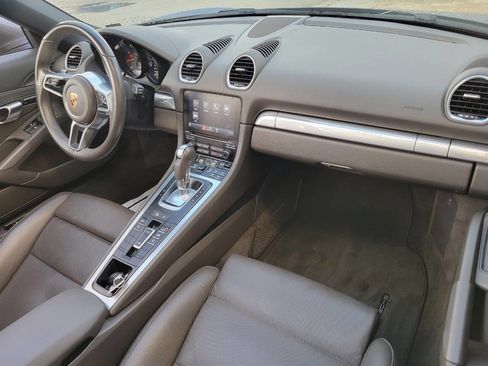 Used 2023 Porsche 718 Boxster image 16
