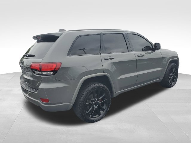 Used 2021 Jeep Grand Cherokee Laredo X AWD/4WD image 4