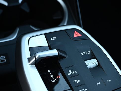 Certified 2025 BMW X2 xDrive28i w/ Premium Package image 20