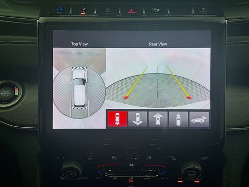 Used 2023 Jeep Grand Cherokee Overland w/ Advanced Protech Group III image 23