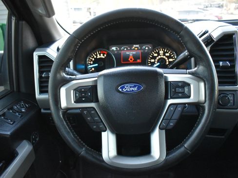 Used 2017 Ford F150 Lariat image 14