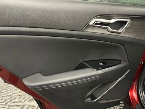 Certified 2025 Kia Sportage X-Line image 24