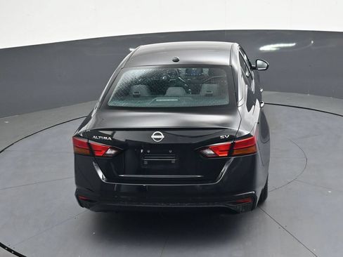 Used 2024 Nissan Altima 2.5 SV FWD image 35