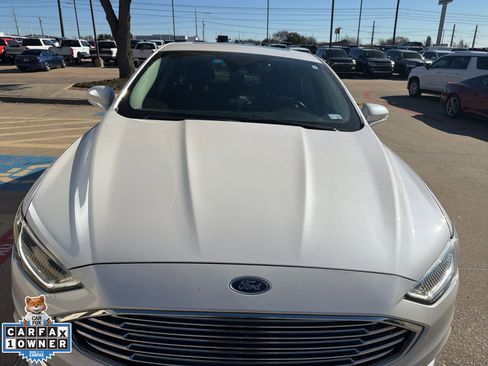 Used 2017 Ford Fusion Titanium image 9