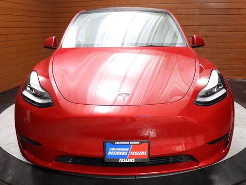 Used 2023 Tesla Model Y Long Range image 2