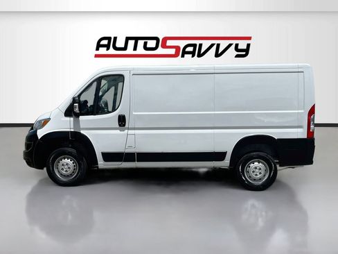 Used 2025 RAM ProMaster 2500 w/ U-Haul Equipment Group FWD image 4