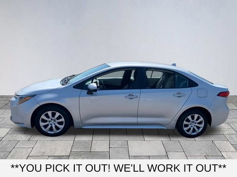 Used 2024 Toyota Corolla LE FWD image 4