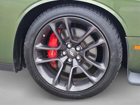 Used 2022 Dodge Challenger R/T Scat Pack RWD image 21
