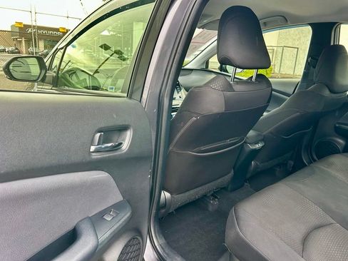 Certified 2022 Toyota Prius LE AWD/4WD image 11