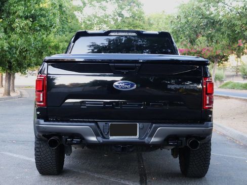 Used 2019 Ford F150 Raptor w/ Equipment Group 801A Mid image 7