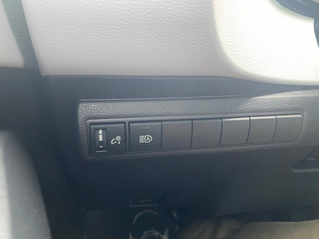 Used 2026 Toyota Corolla SE FWD image 26