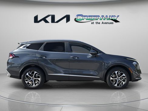 Used 2023 Kia Sportage EX AWD/4WD image 7