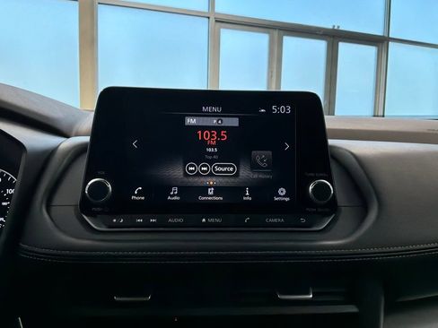 Used 2023 Nissan Rogue SV FWD image 18