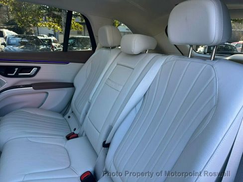 Used 2023 Mercedes-Benz EQS 580 4MATIC SUV image 15