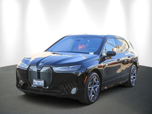 Used 2025 BMW iX xDrive50 image 3