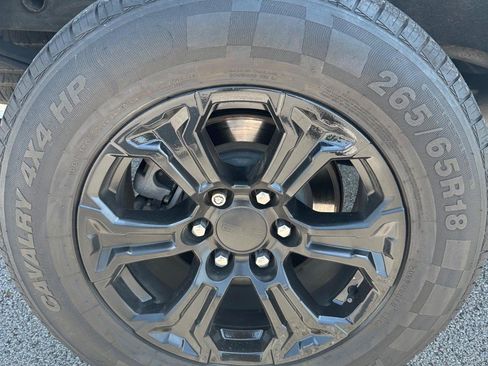 Used 2022 GMC Sierra 1500 Elevation RWD image 13