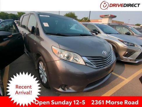Used 2016 Toyota Sienna LE AWD/4WD image 1
