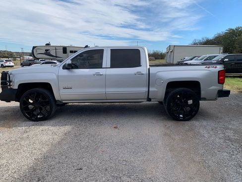 Used 2018 Chevrolet Silverado 1500 LT w/ Texas Edition image 2